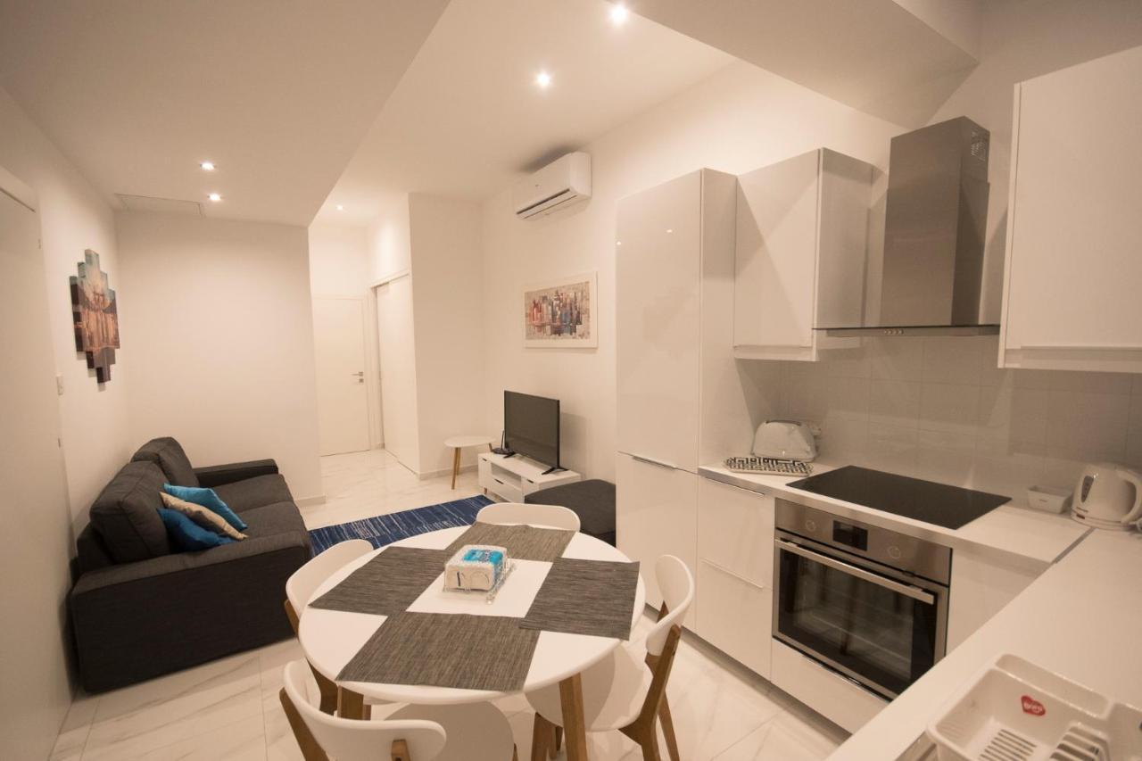 4 Bedroom Apartment Near Sliema Seafront Экстерьер фото